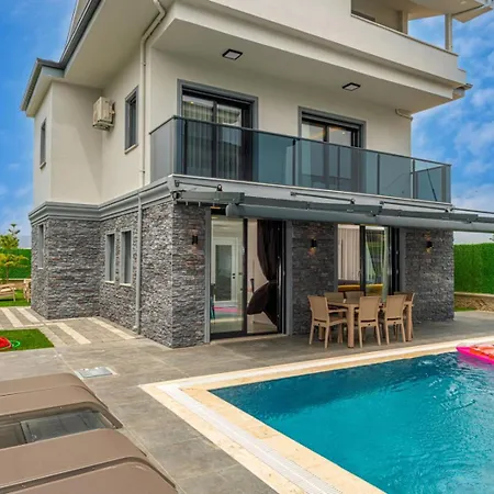 Ala Villa *